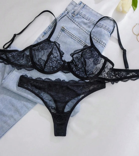 Comfortable 2 pieces lingerie - see through bra and panty